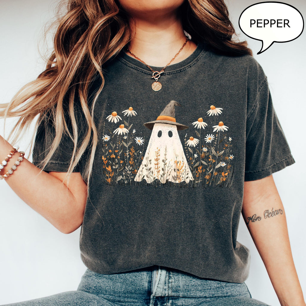 Comfort Colors® Cute Ghost T-Shirt, Floral Ghost Shirt, Retro Halloween Shirt, Fall Aesthetic Halloween Shirt, Daisy Flower Shirt