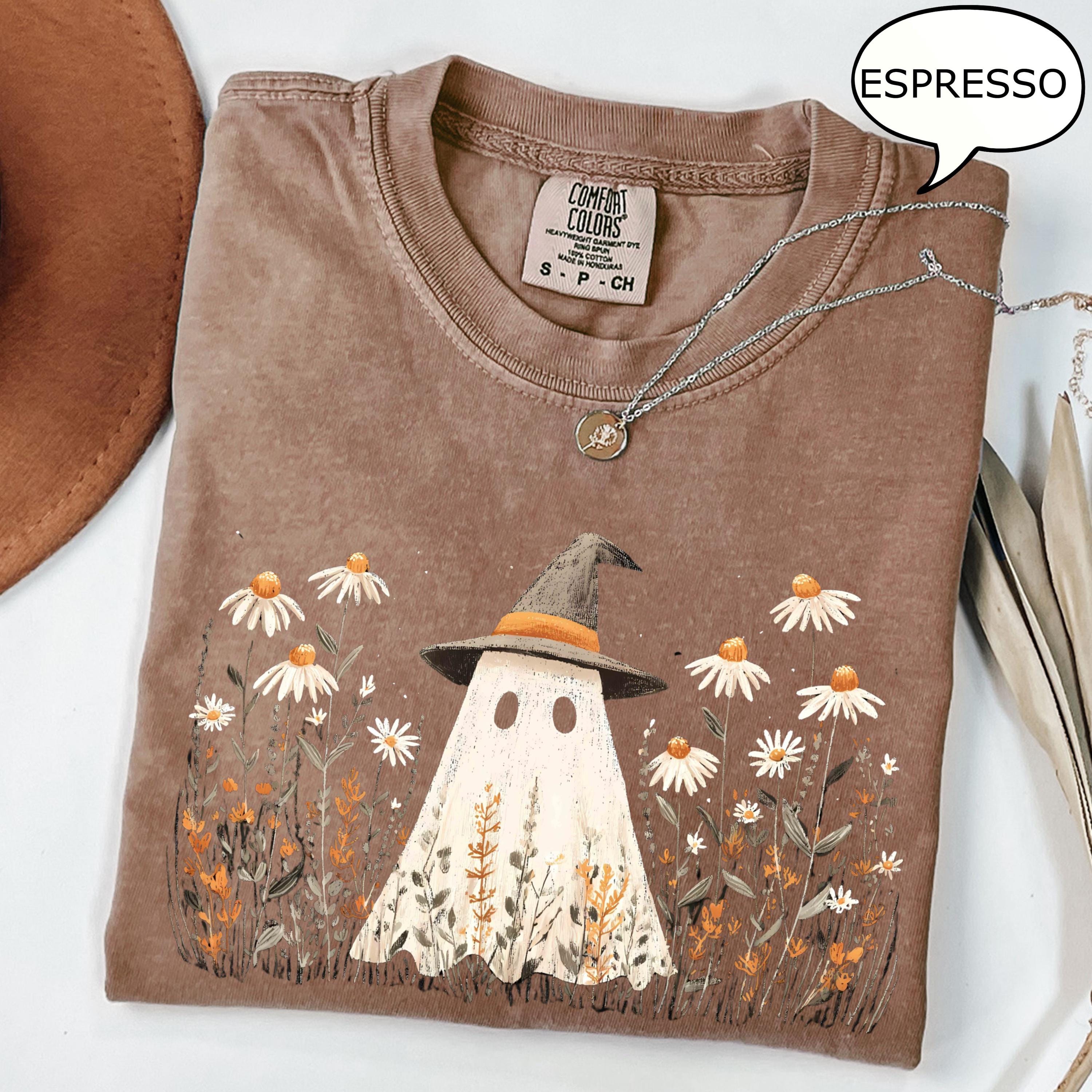 Comfort Colors® Cute Ghost T-Shirt, Floral Ghost Shirt, Retro Halloween Shirt, Fall Aesthetic Halloween Shirt, Daisy Flower Shirt