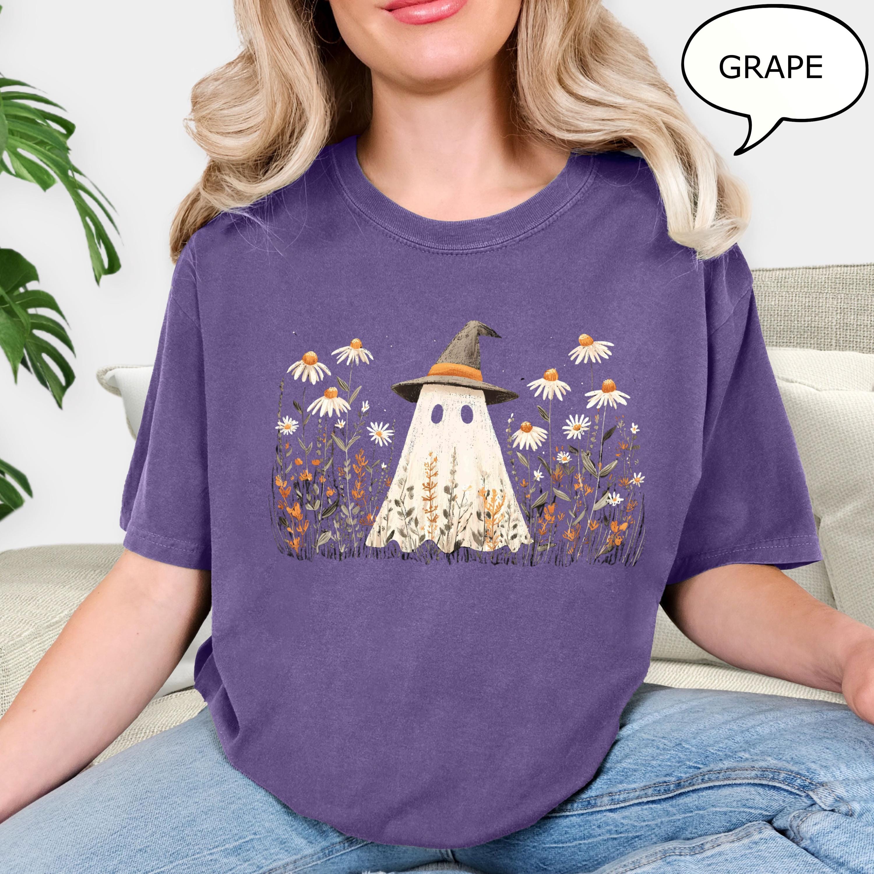 Comfort Colors® Cute Ghost T-Shirt, Floral Ghost Shirt, Retro Halloween Shirt, Fall Aesthetic Halloween Shirt, Daisy Flower Shirt